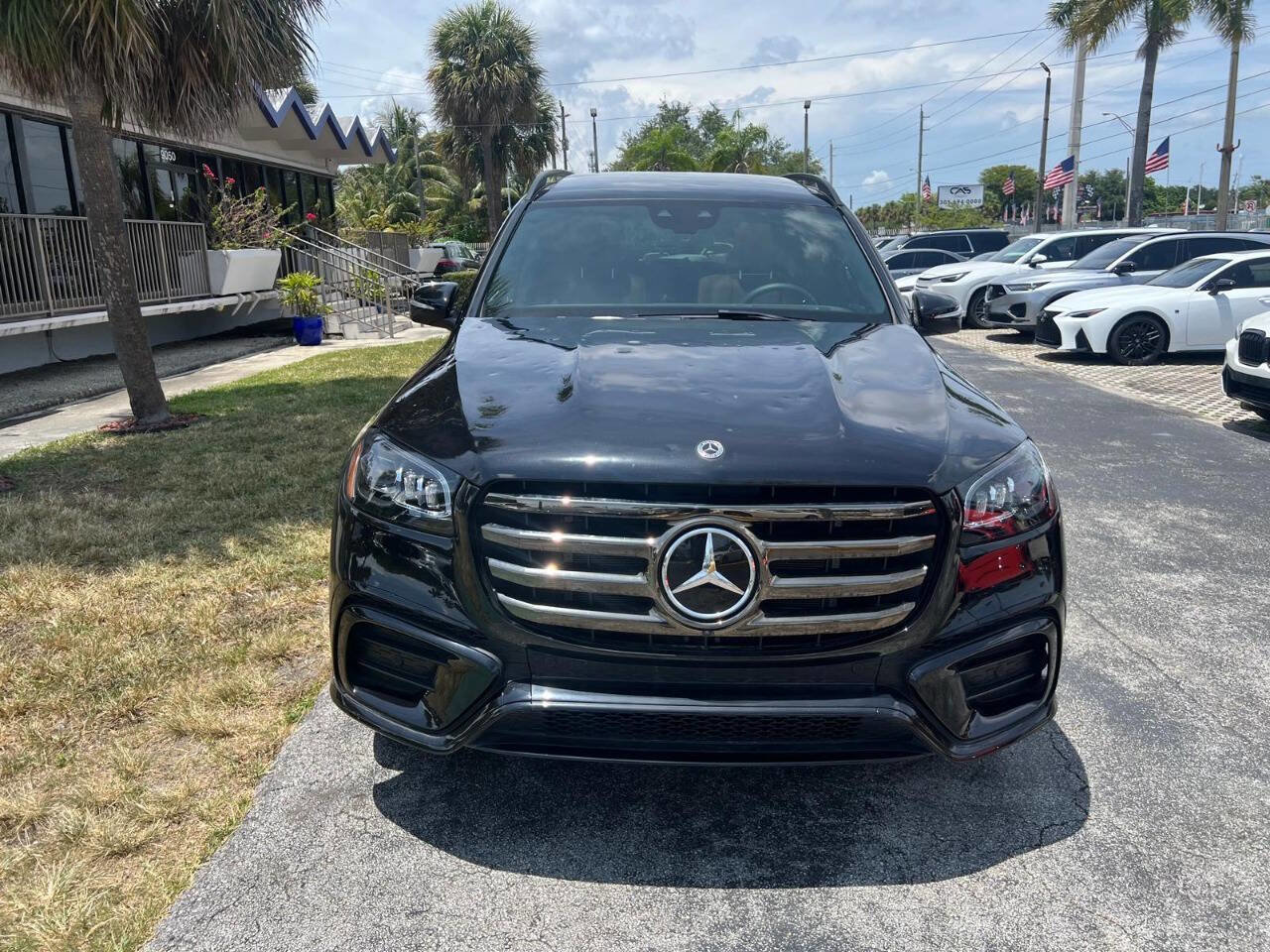 Used 2024 Mercedes-Benz GLS 450 4MATIC image 2