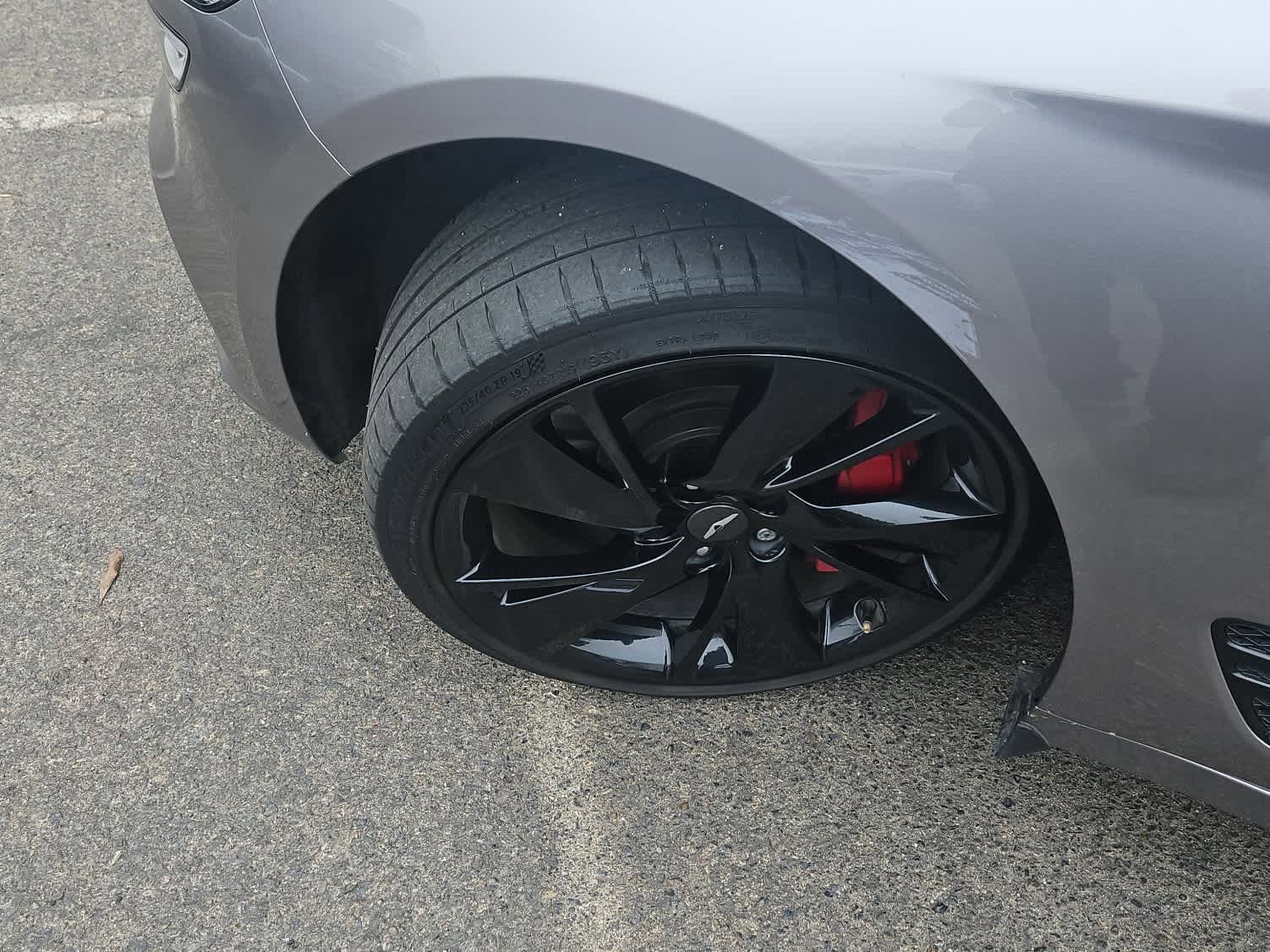 Used 2023 Genesis G70 3.3T w/ Sport Prestige Package image 3