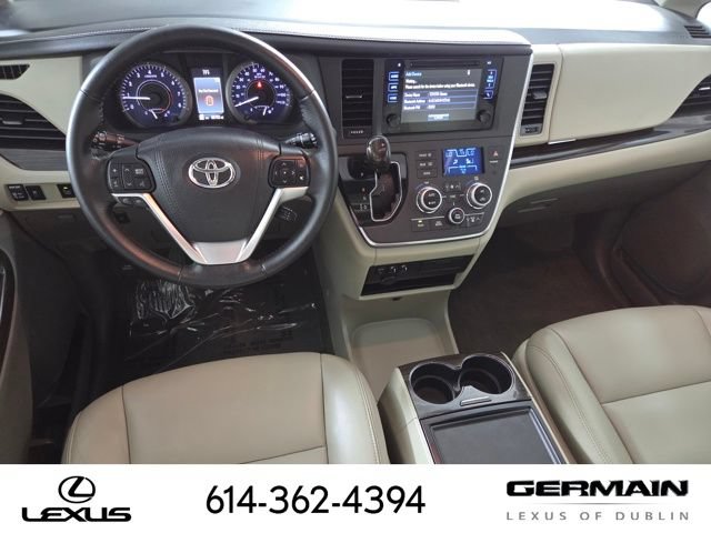 Used 2015 Toyota Sienna XLE FWD image 16