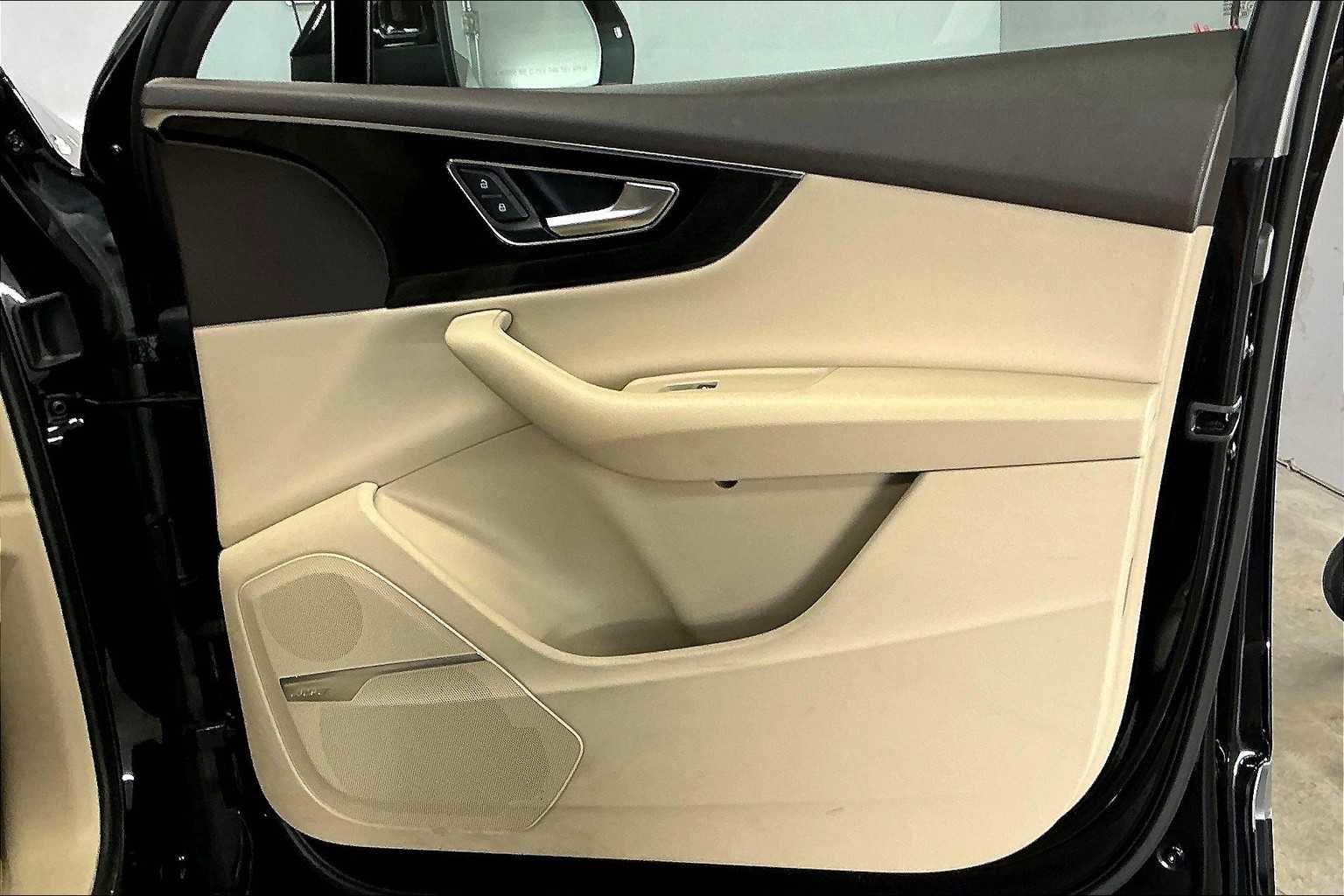 Used 2018 Audi Q7 3.0T Premium Plus w/ Premium Plus Package image 26