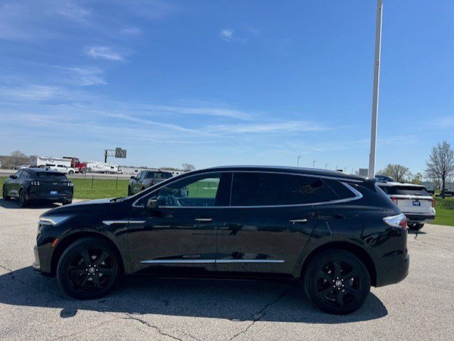 Used 2023 Buick Enclave Essence w/ Experience Buick Package image 6