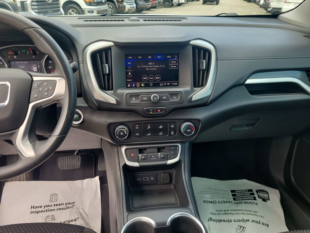 Used 2022 GMC Terrain SLE image 25