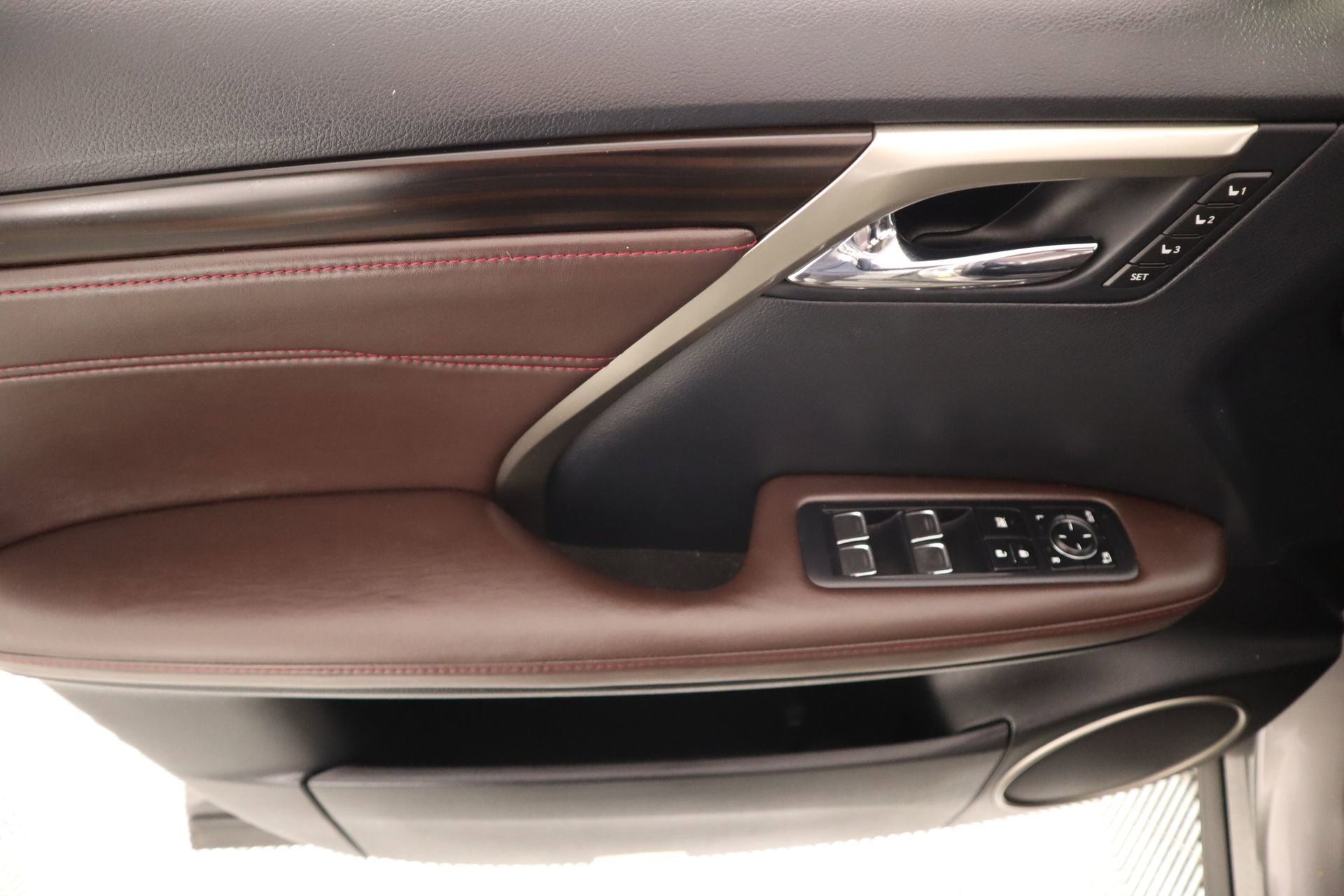 Used 2019 Lexus RX 350L FWD image 18