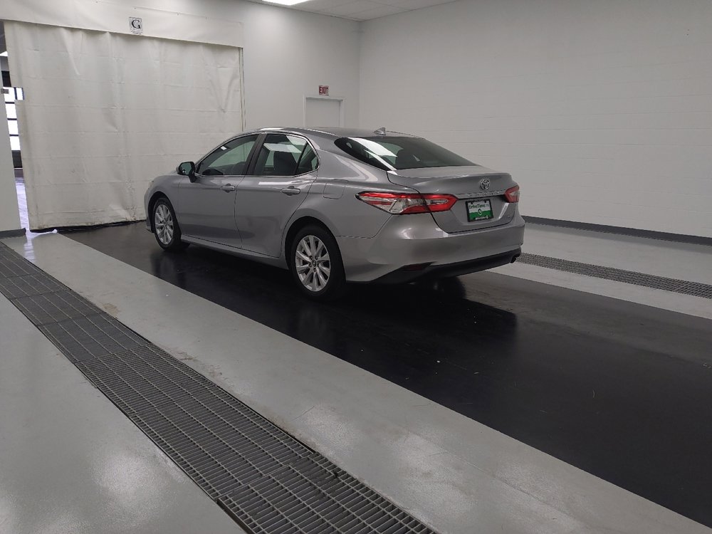 Used 2019 Toyota Camry LE image 5
