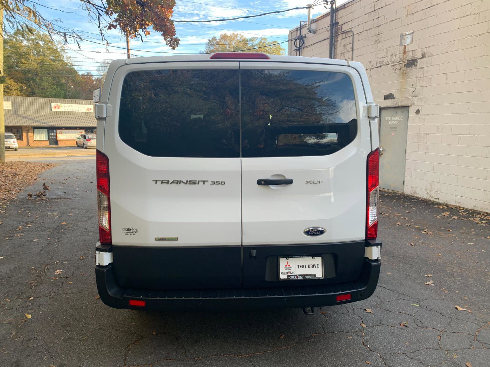 Used 2023 Ford Transit 350 XLT image 3