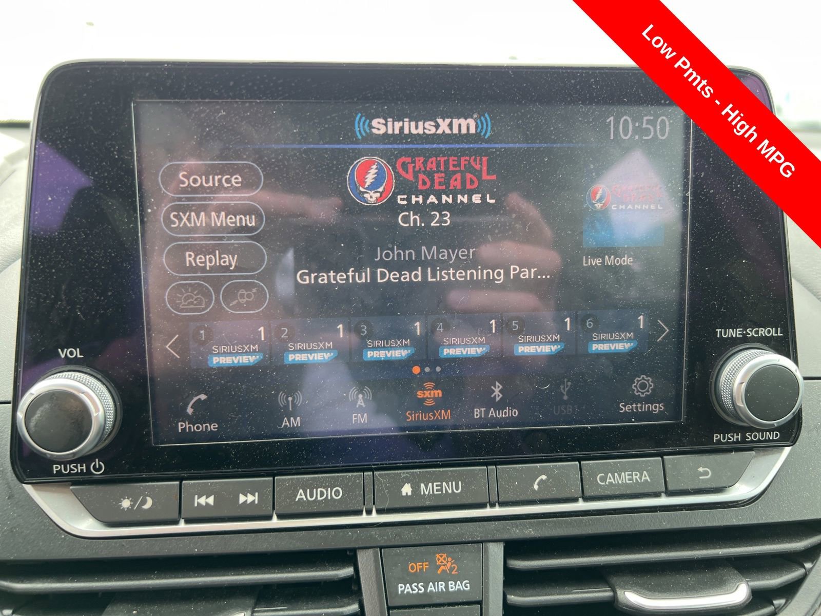 Used 2024 Nissan Altima 2.5 SV FWD image 14