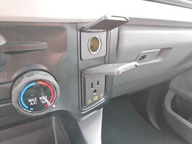 New 2025 Ford F350 XLT image 21