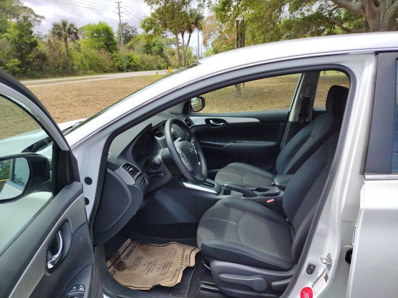 Used 2017 Nissan Sentra S FWD image 15