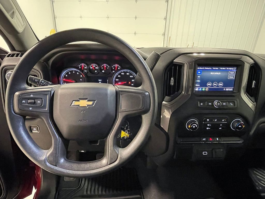 Used 2020 Chevrolet Silverado 1500 Custom w/ Custom Value Package image 31