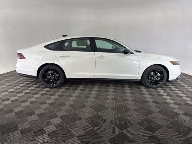 Certified 2025 Honda Accord SE image 6