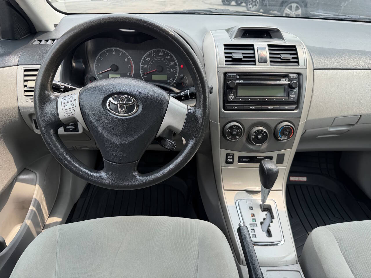 Used 2012 Toyota Corolla LE FWD image 6
