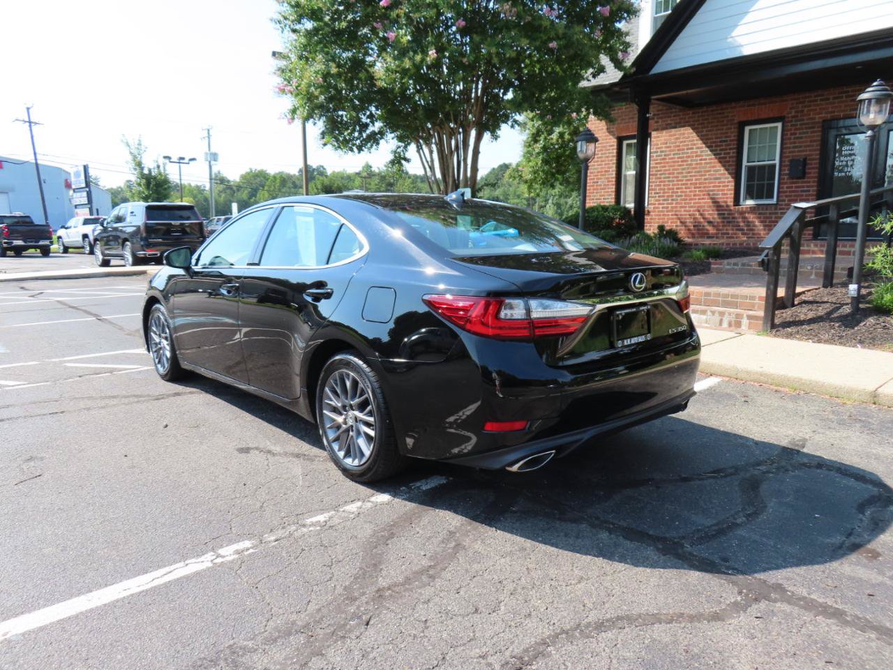 Used 2018 Lexus ES 350 w/ Premier Package FWD image 5