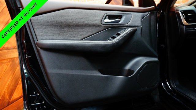 Used 2022 Nissan Rogue SV image 30