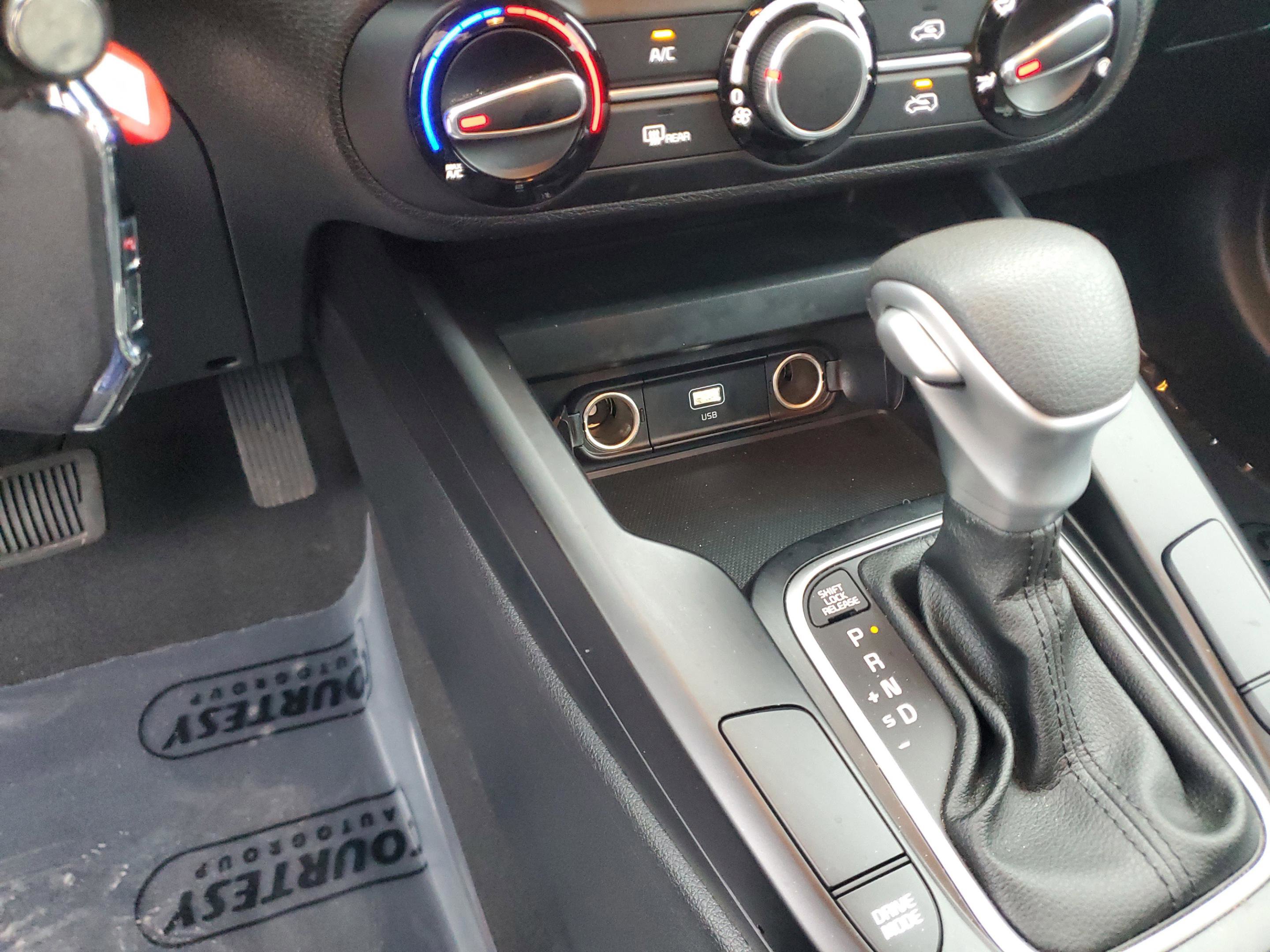 Certified 2023 Kia Soul LX FWD image 19