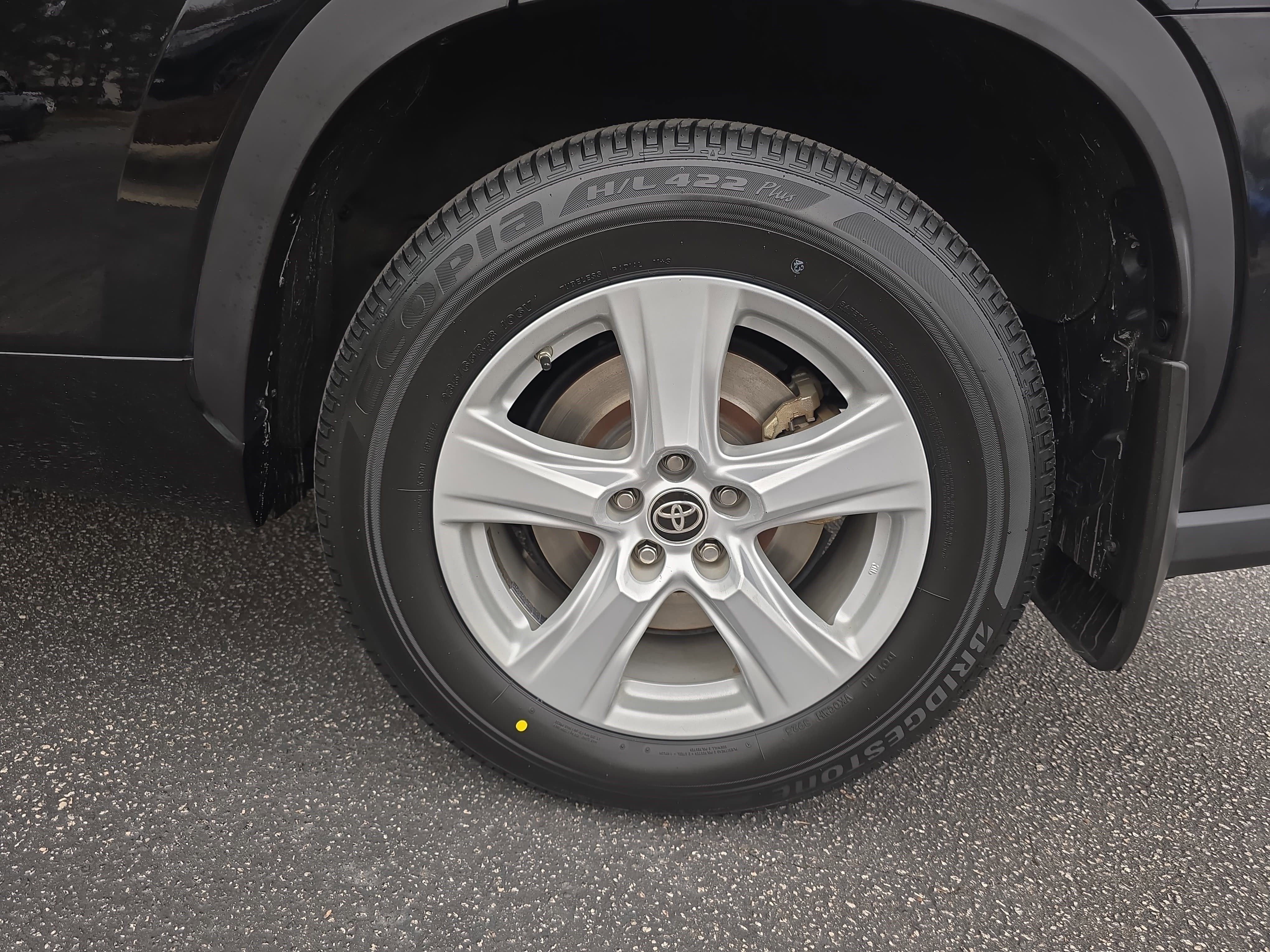 Used 2021 Toyota Highlander L image 29