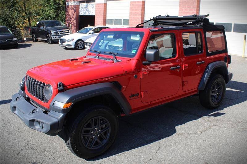 Used 2024 Jeep Wrangler Unlimited Sport AWD/4WD image 11