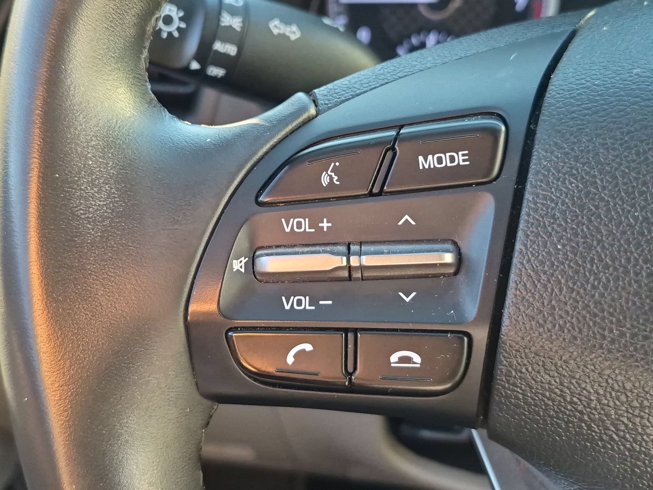 Used 2020 Hyundai Elantra Value Edition FWD image 17