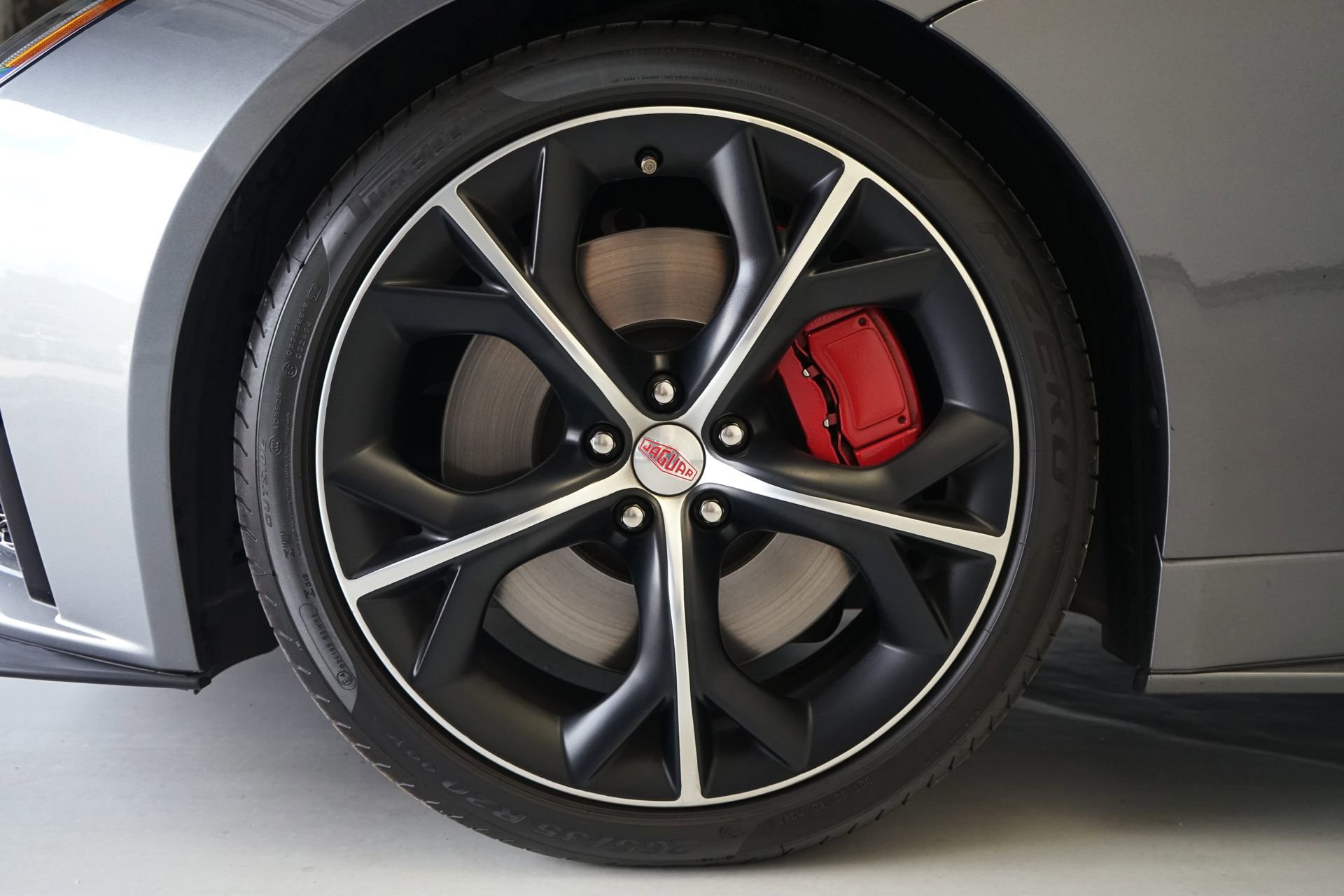 Used 2017 Jaguar F-TYPE SVR AWD/4WD image 34