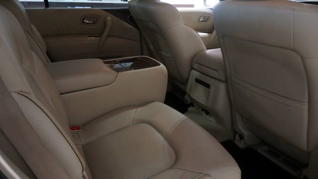 Used 2016 INFINITI QX80 4WD w/ Driver's Assistance Package image 23
