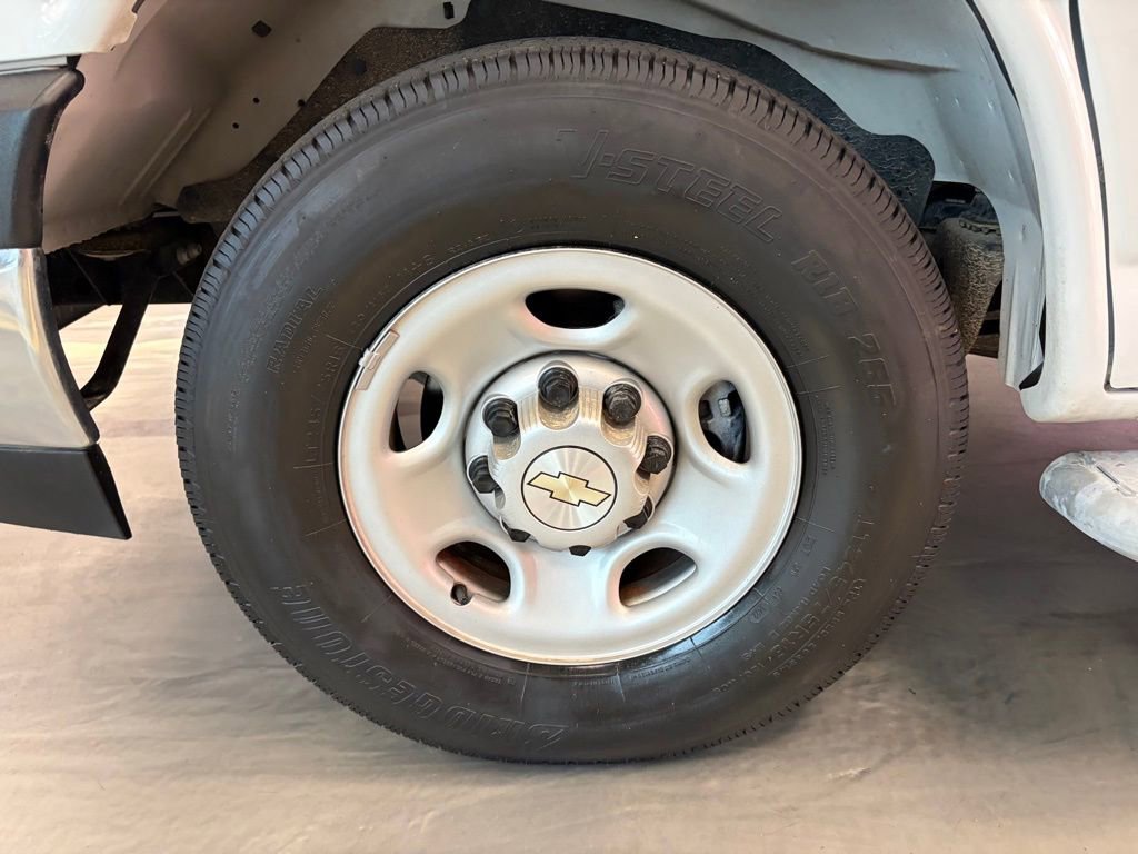 Used 2022 Chevrolet Express 2500 w/ Driver Convenience Package image 12