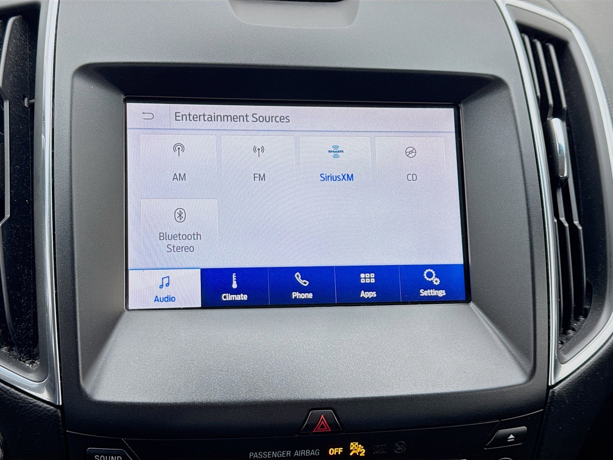 Used 2019 Ford Edge Titanium image 11