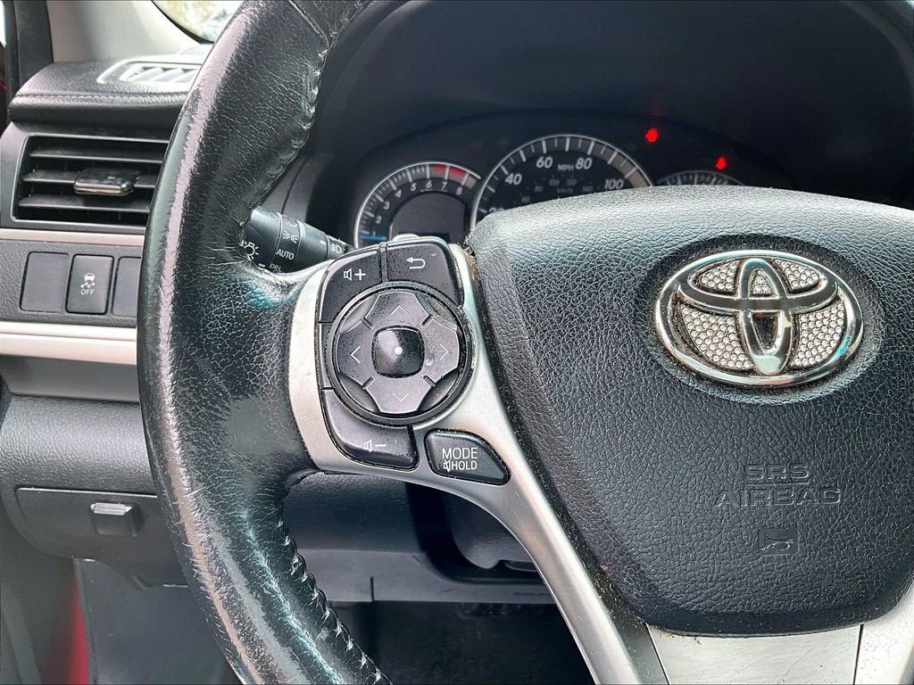 Used 2014 Toyota Camry SE FWD image 16