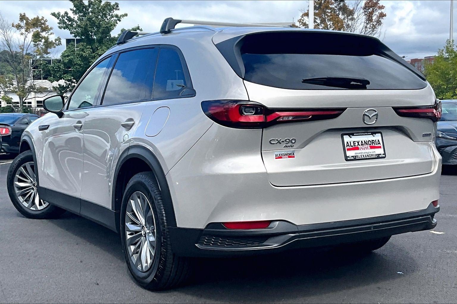 Used 2024 MAZDA CX-90 3.3 Turbo w/ Preferred Plus AWD/4WD image 10