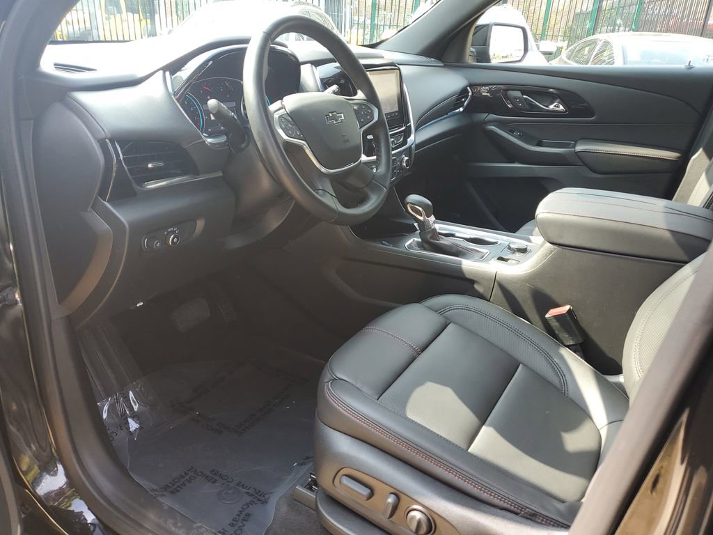 Used 2023 Chevrolet Traverse RS image 20