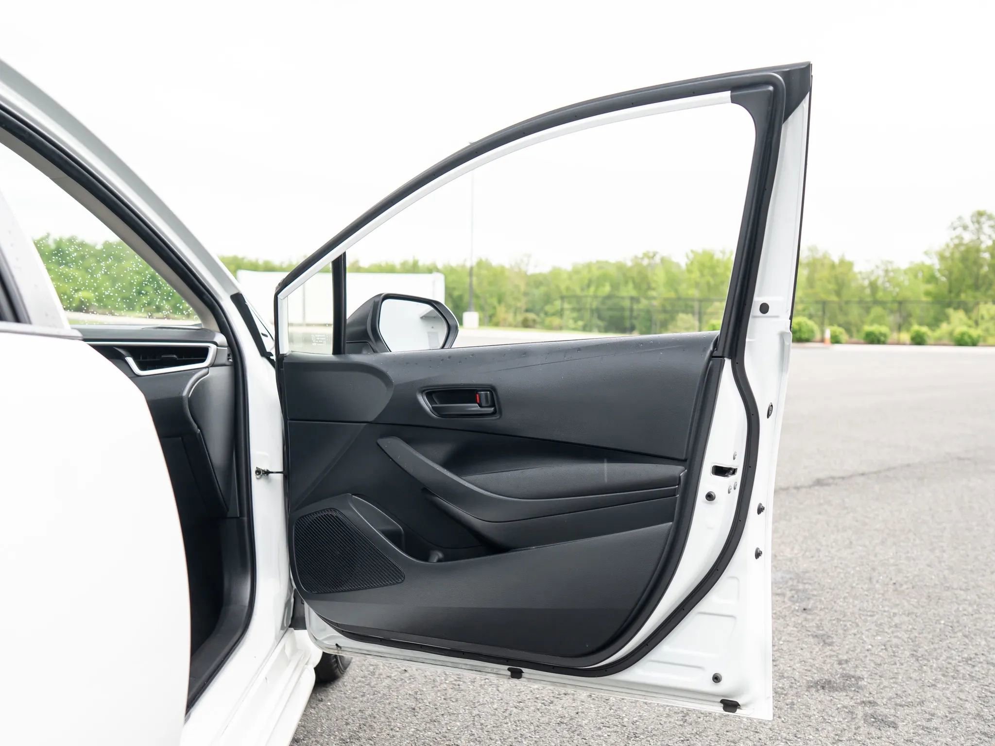 Used 2024 Toyota Corolla LE FWD image 43