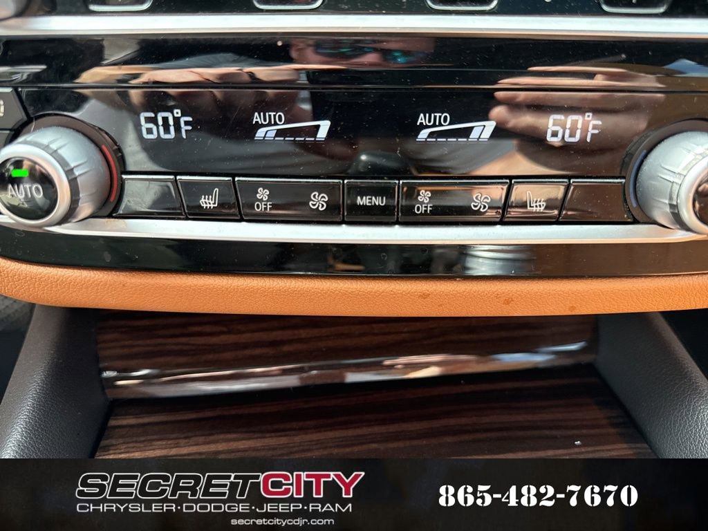 Used 2022 BMW 530i xDrive w/ Convenience Package image 36