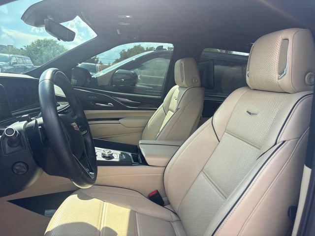 Certified 2024 Cadillac Escalade ESV Premium Luxury w/ Performance Package AWD/4WD image 3