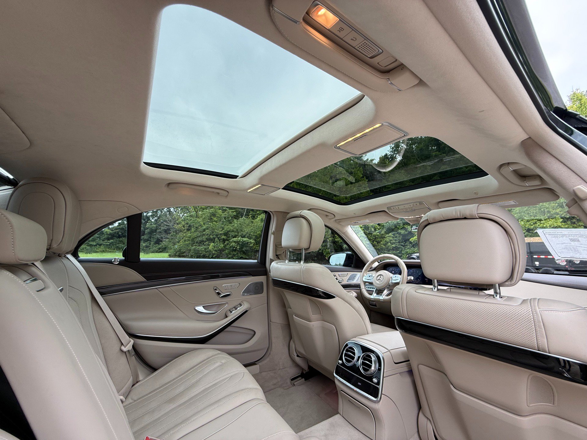 Used 2019 Mercedes-Benz S 63 AMG S 4MATIC Sedan image 30