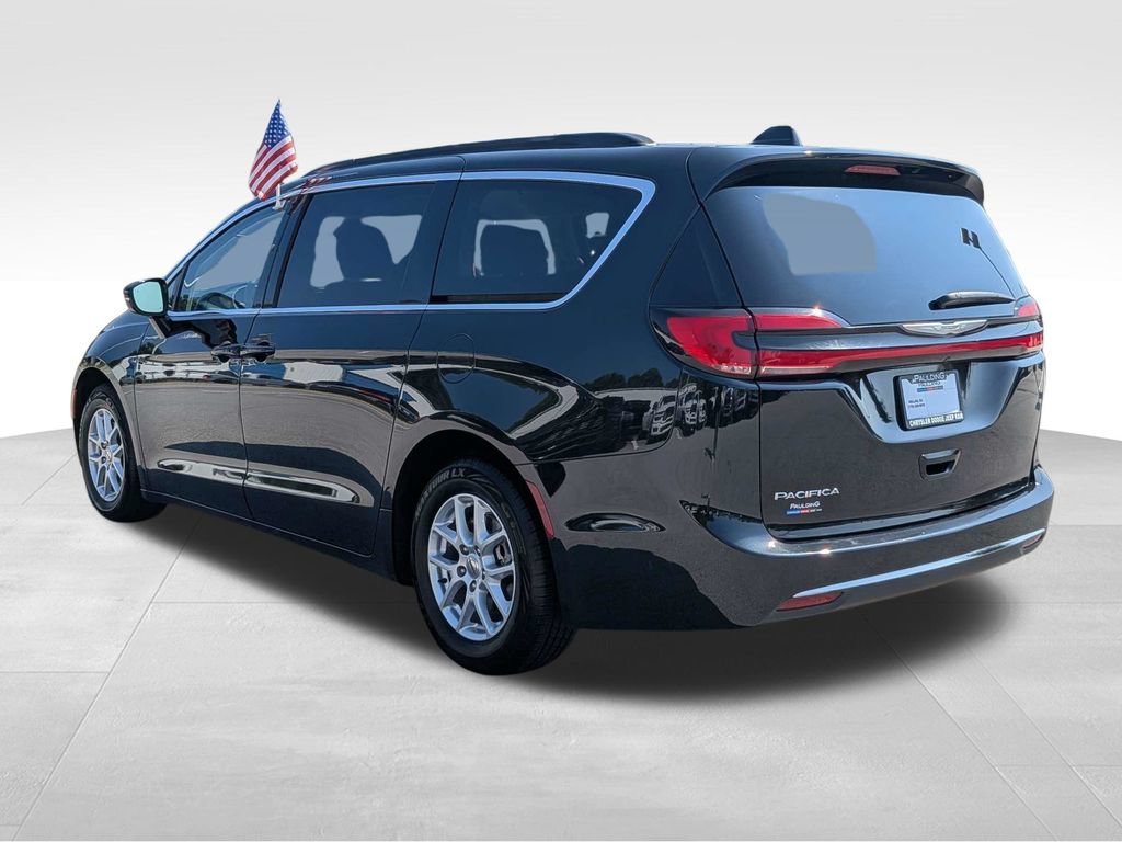 Used 2022 Chrysler Pacifica Touring-L FWD image 6
