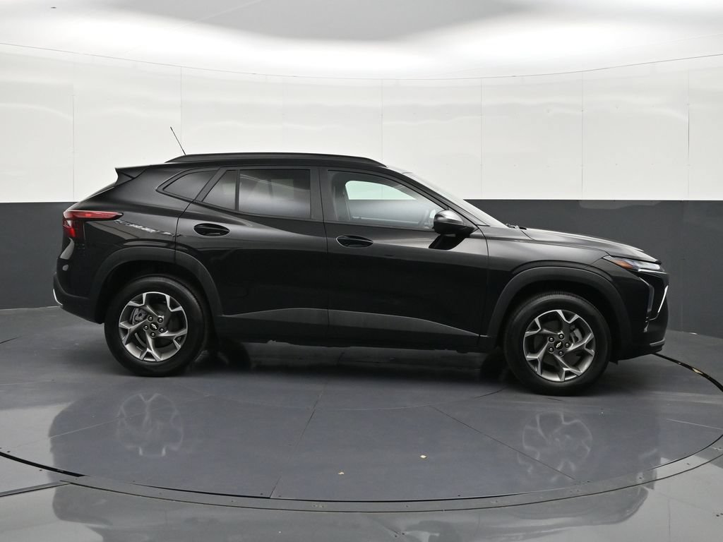 Certified 2026 Chevrolet Trax LT FWD image 6