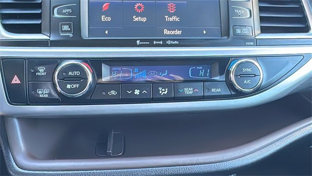 Used 2017 Toyota Highlander Limited image 13