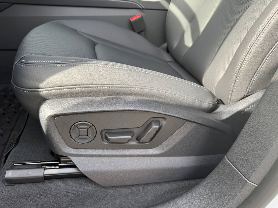 New 2026 Audi Q8 Premium Plus image 30