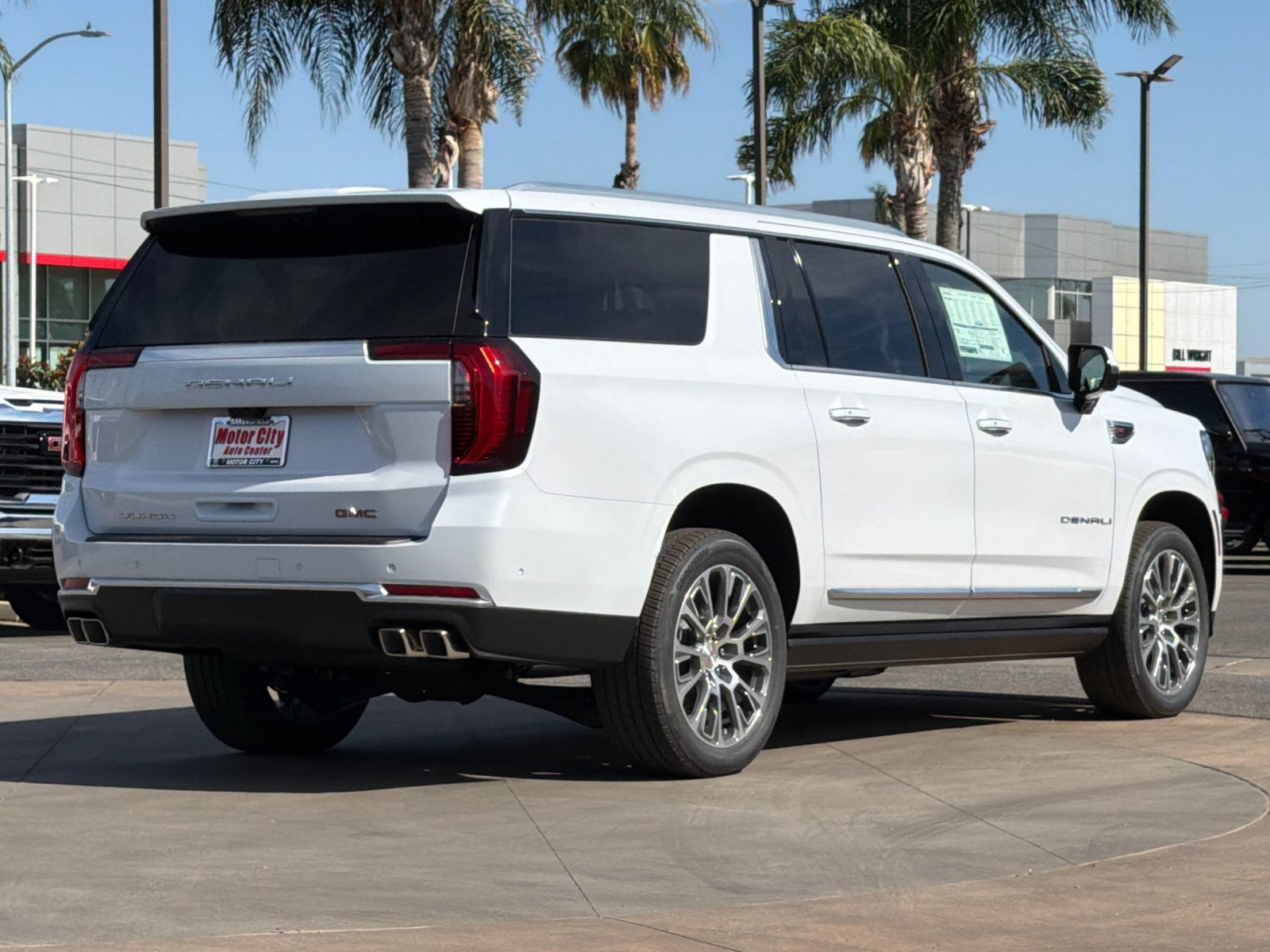 New 2026 GMC Yukon XL Denali w/ Denali Reserve Package RWD image 4
