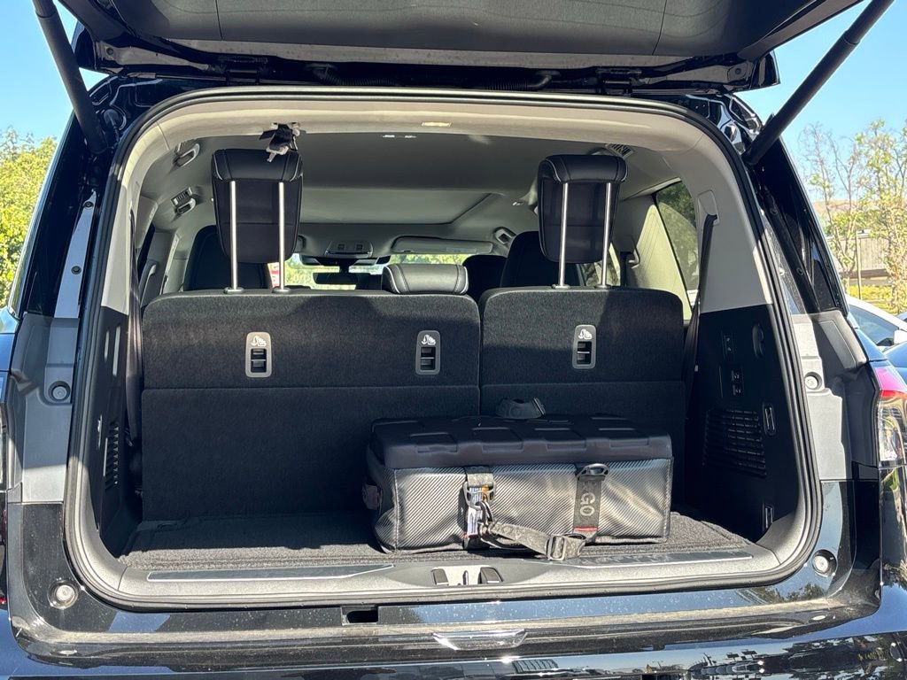 New 2026 INFINITI QX80 Luxe w/ Cargo Package image 17