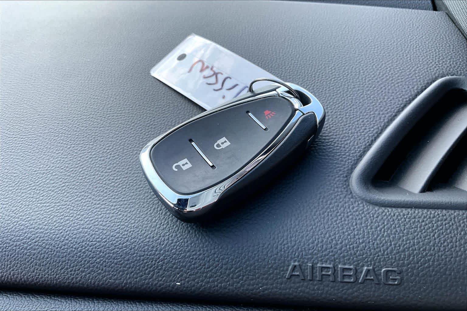 Used 2023 Chevrolet Traverse LT FWD image 13