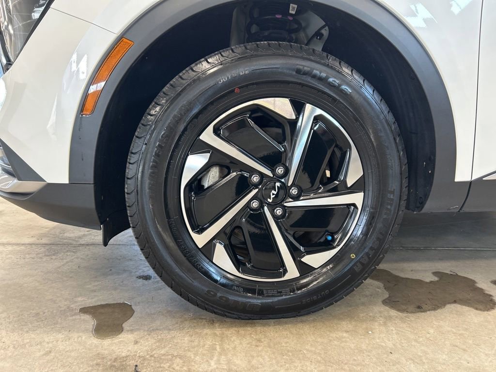 Certified 2023 Kia Sportage LX AWD/4WD image 29