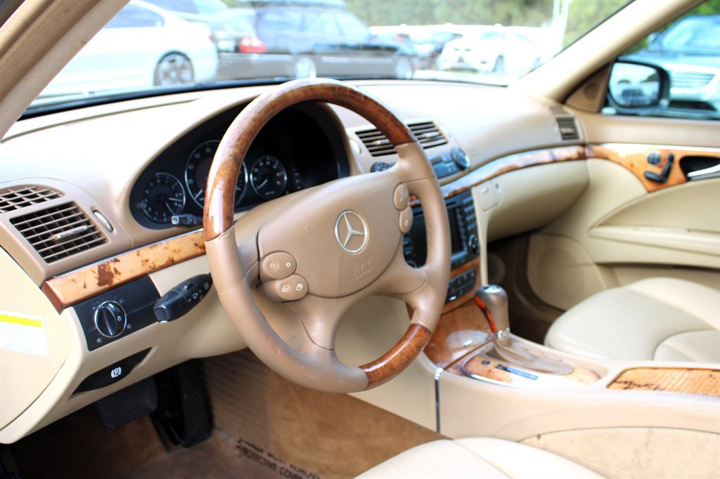 Used 2008 Mercedes-Benz E 350 4MATIC Wagon image 14