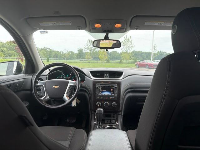 Used 2016 Chevrolet Traverse LT w/ Style and Technology Package FWD image 18