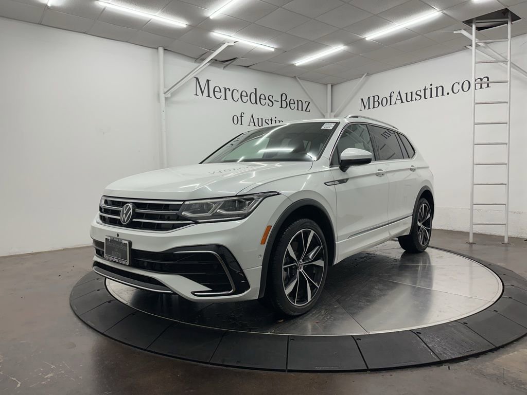 Used 2024 Volkswagen Tiguan SEL R-Line image 3