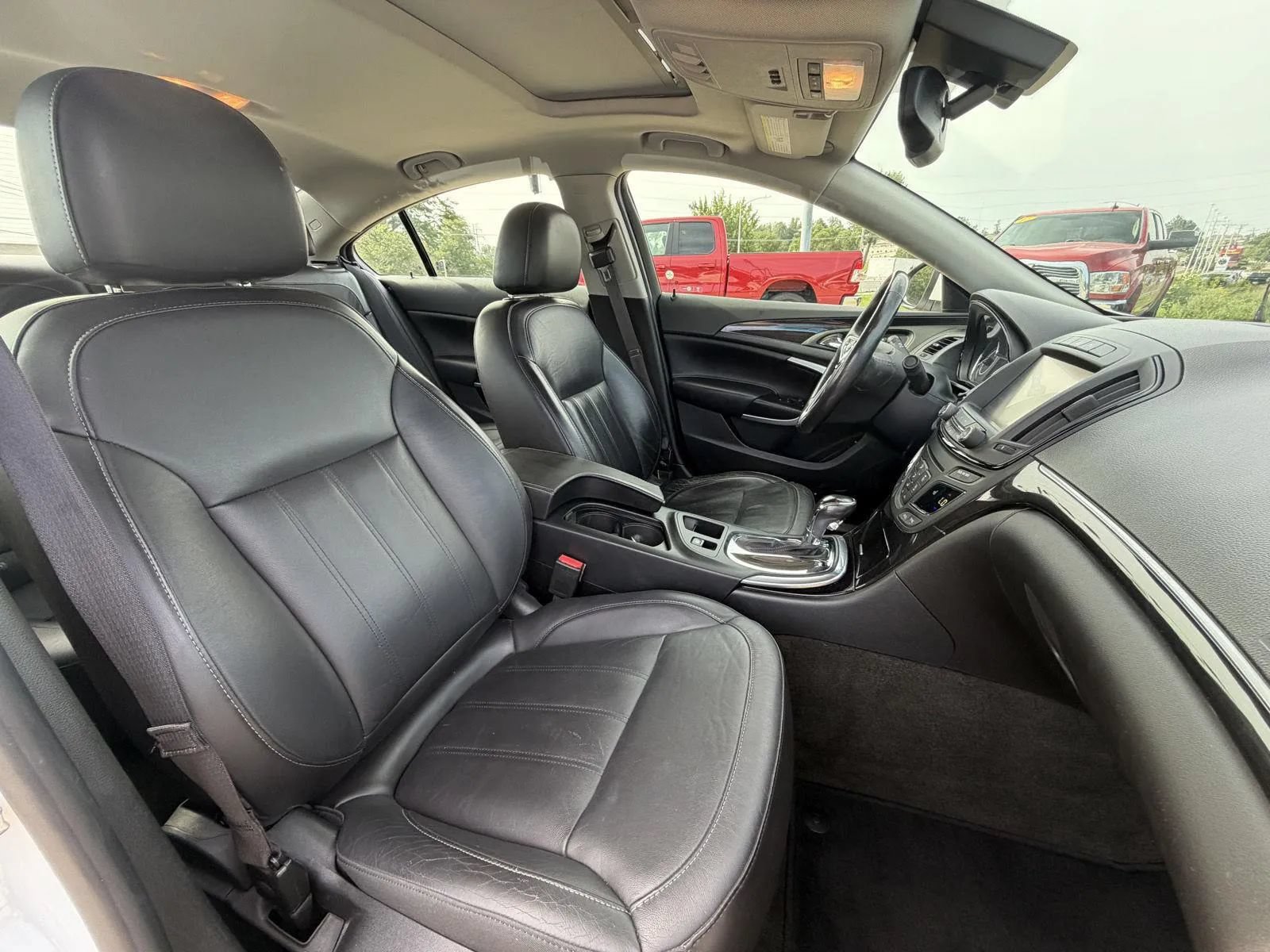 Used 2017 Buick Regal Premium FWD image 15