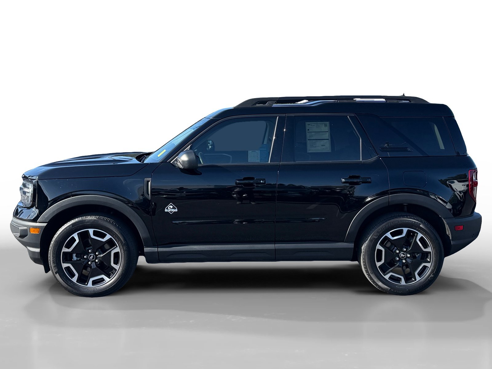 Certified 2023 Ford Bronco Sport Outer Banks w/ Tech Package AWD/4WD image 2