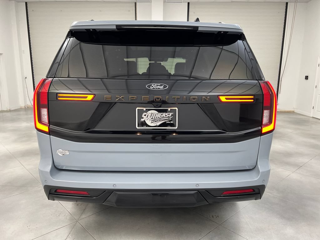 Used 2025 Ford Expedition Tremor AWD/4WD image 8