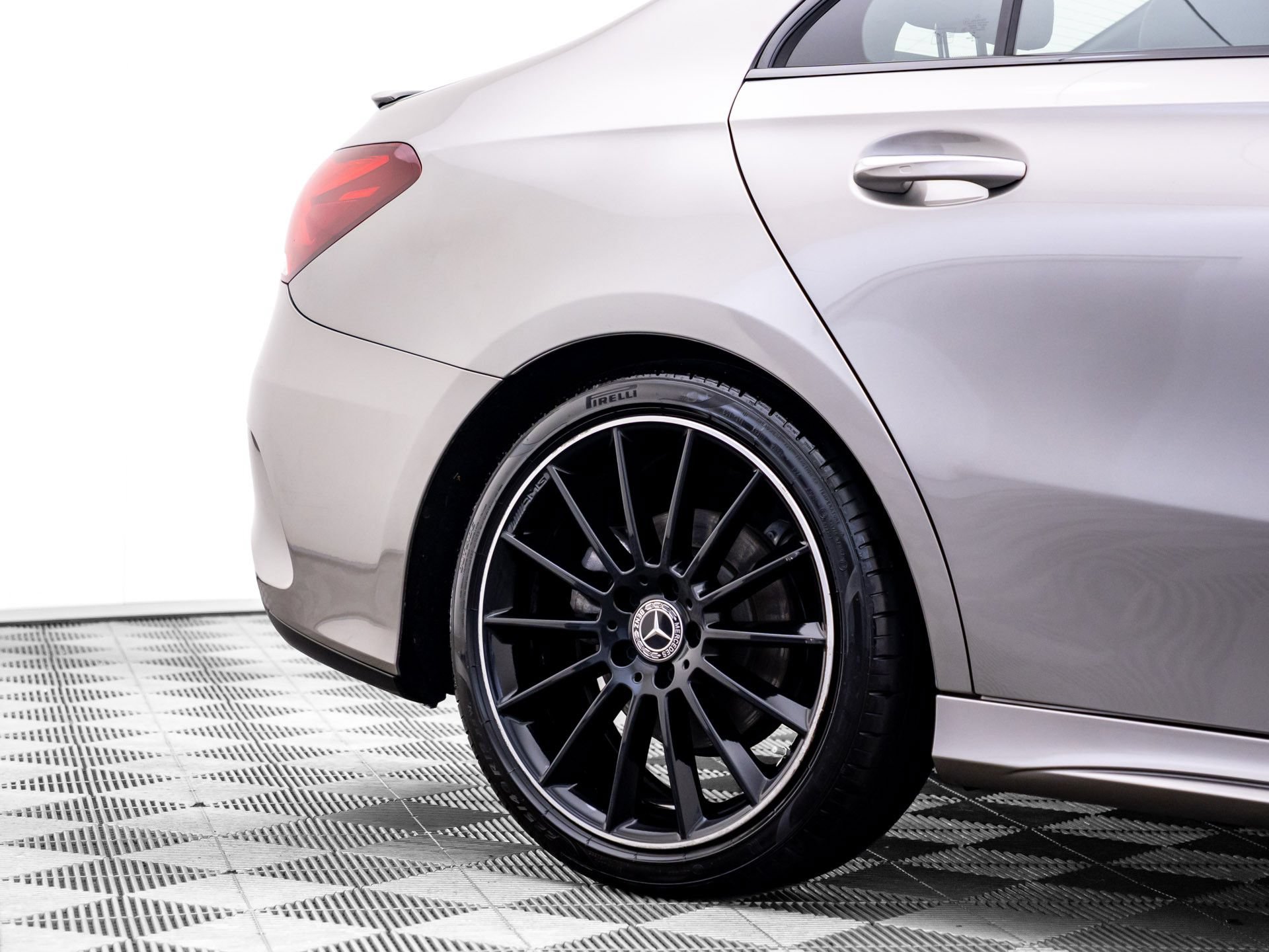 Used 2019 Mercedes-Benz A 220 4MATIC image 29