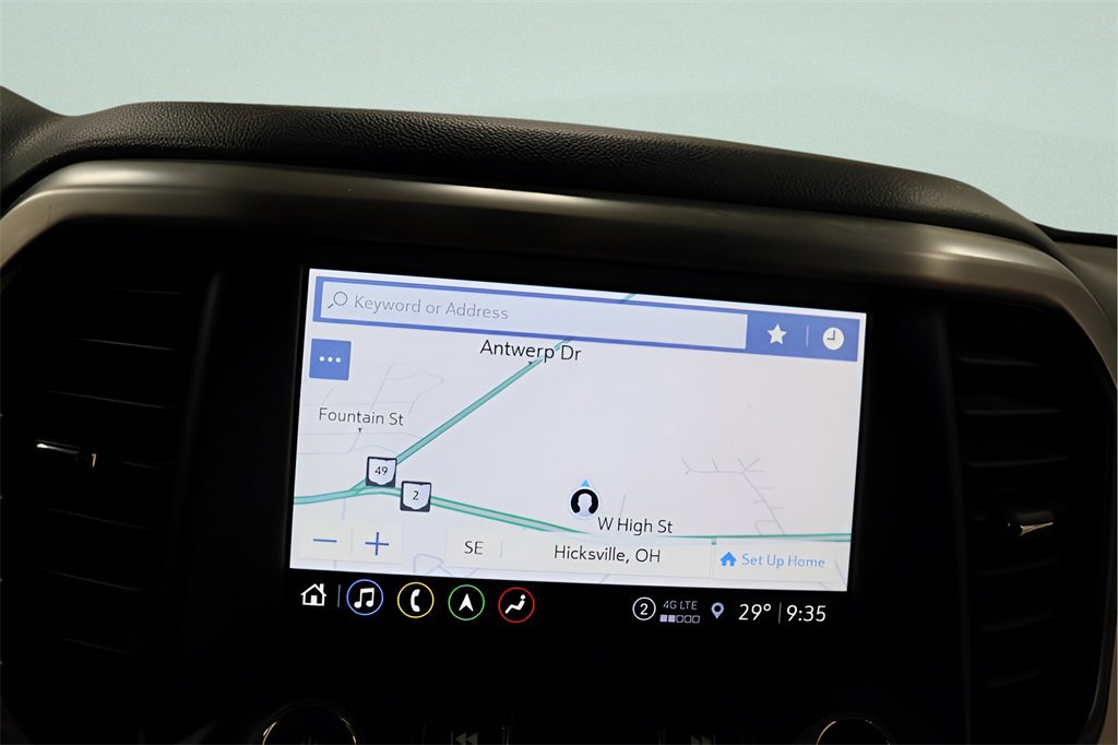 Used 2023 GMC Acadia SLE w/ Driver Convenience Package image 12