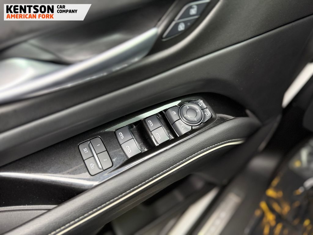 Used 2024 Cadillac Escalade Sport w/ LPO, ONYX Package image 28