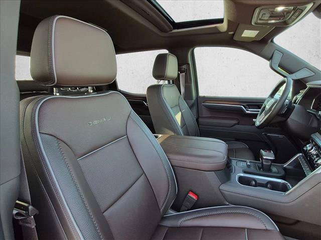 Used 2026 GMC Sierra 1500 Denali w/ Denali Reserve Package AWD/4WD image 14